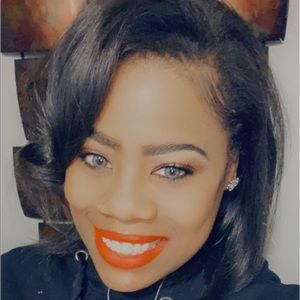 Meet your Posher, Latisha